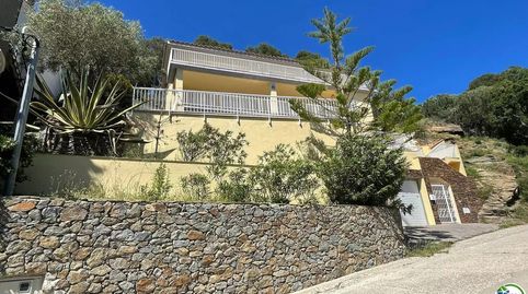 .Esplendido chalet 253 M2 con fantásticas vistas al pueblo y a la bahía de Roses.
