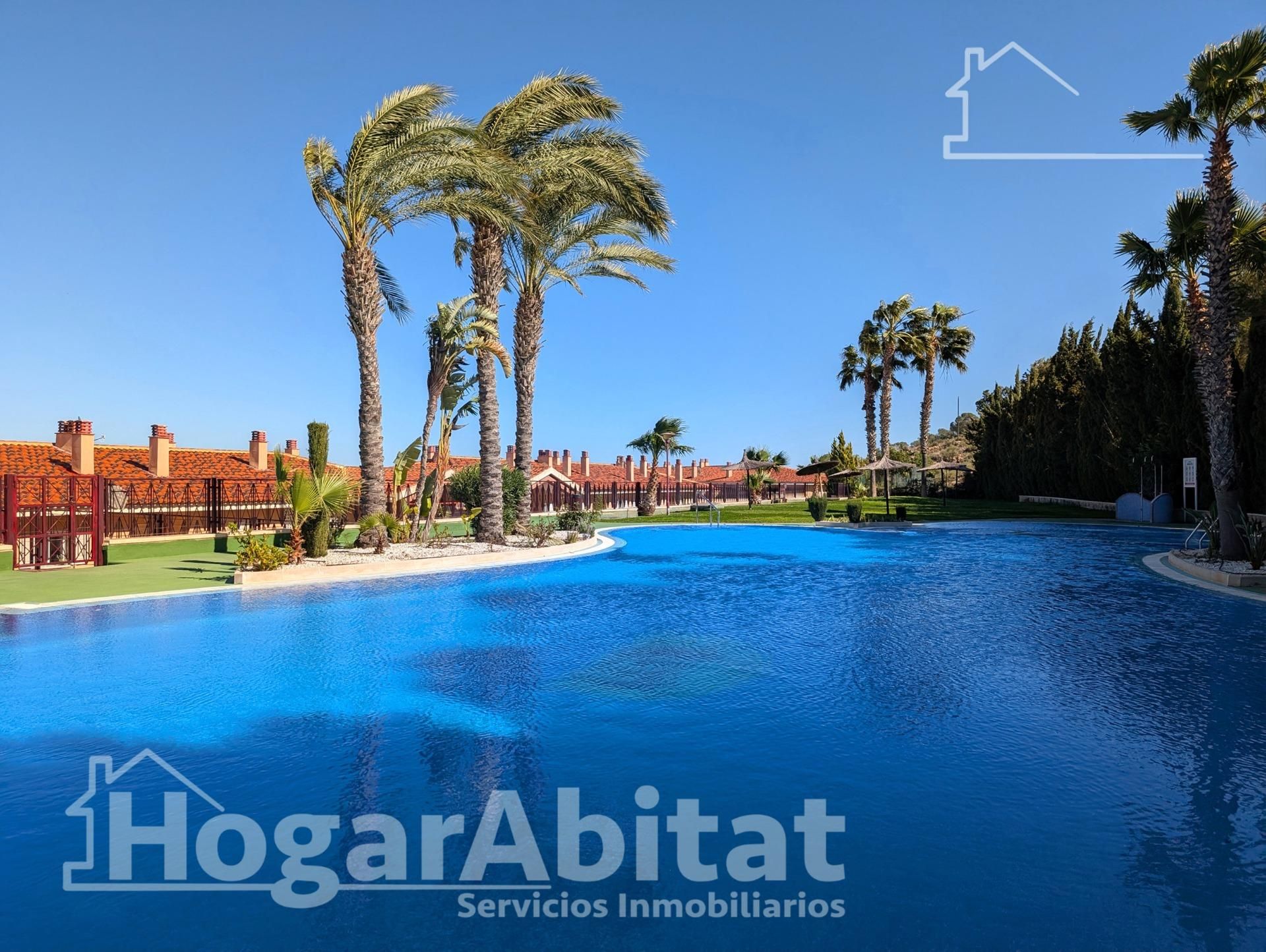 Vista exterior de Piso en venta en Santa Pola con Terraza, Alarma y Piscina comunitaria