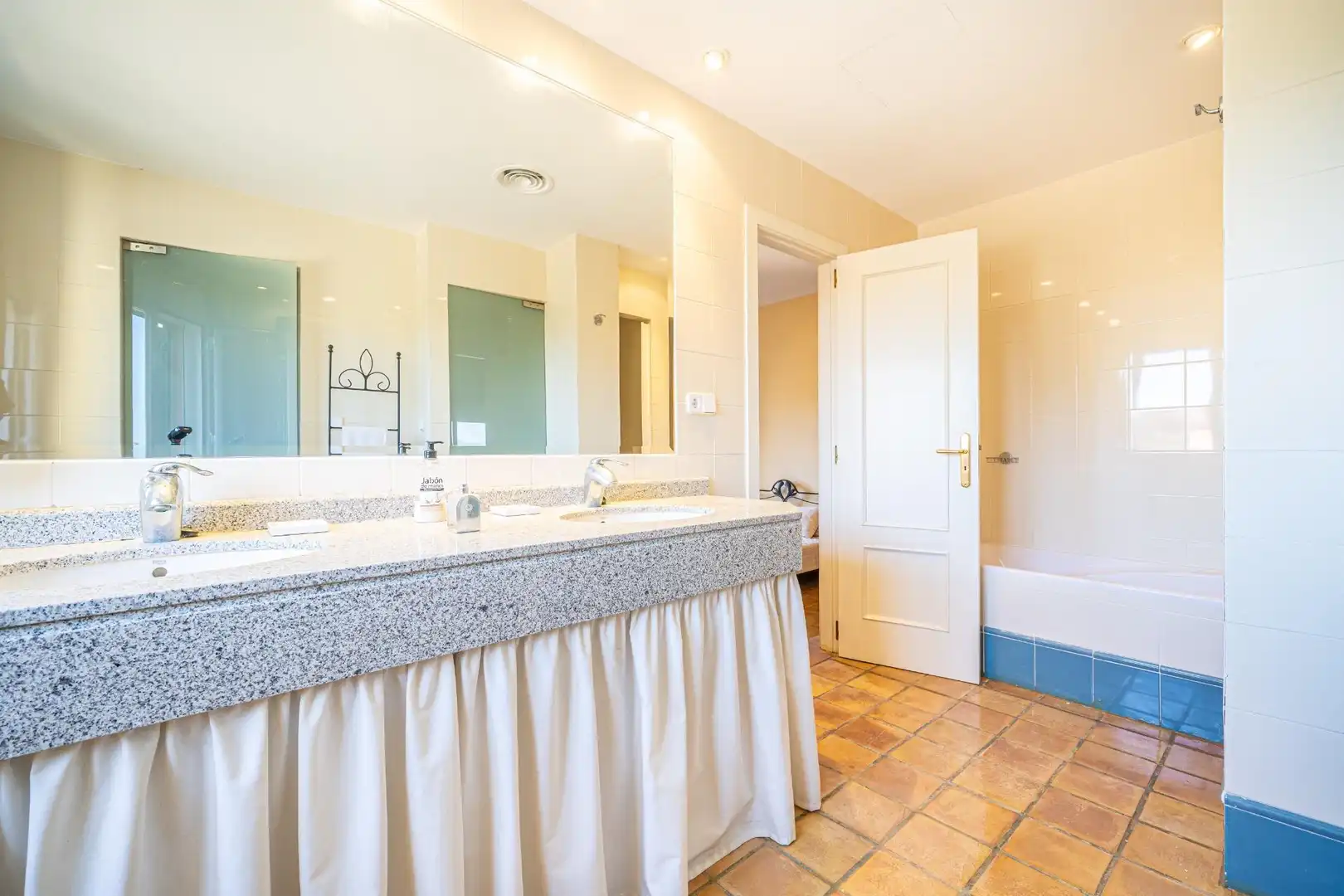 Casa pareada con terraza en venta en Son Verí, imagen 28