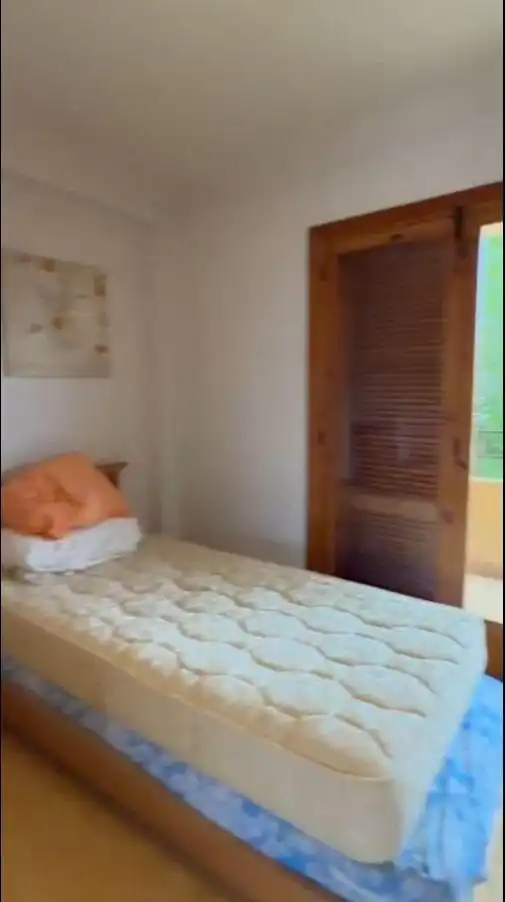 Schlafzimmer von Wohnung zum Verkauf in Torrevieja mit Klimaanlage, Terrasse und Möbliert