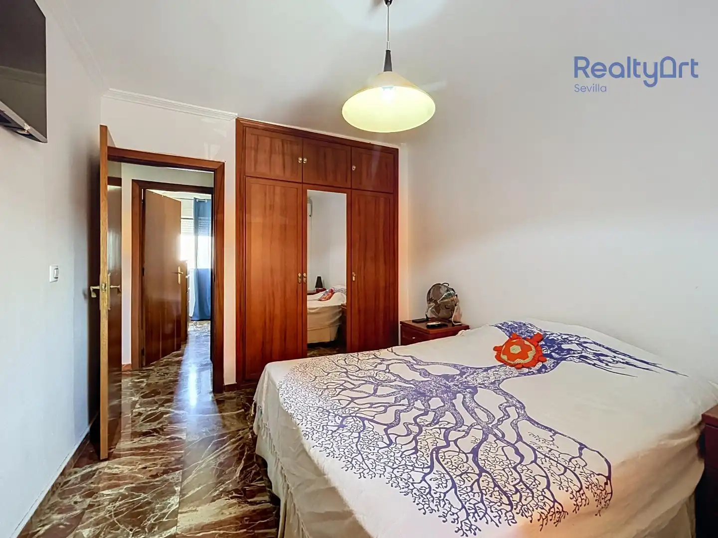 Habitación de Piso en venta en Sevilla con Aire acondicionado, Jardín privado y Balcón