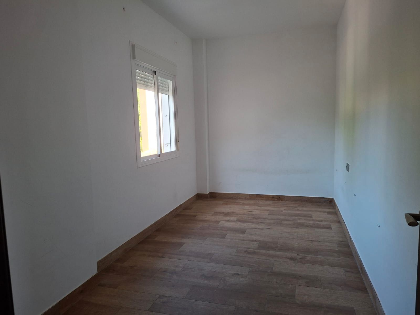 Single-family semi-detached for rent to own in Avenida de Triana, Alcalá del Río