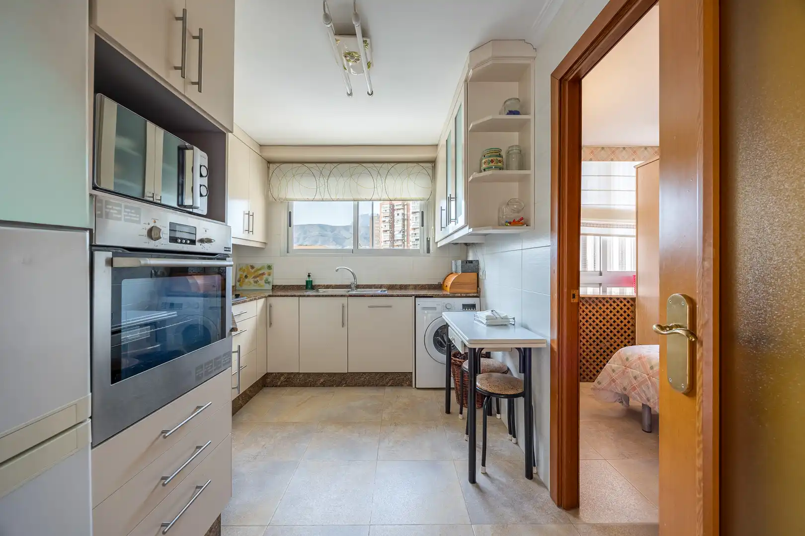 Cocina de Piso en venta en Benidorm con Piscina, Amueblado y Piscina comunitaria