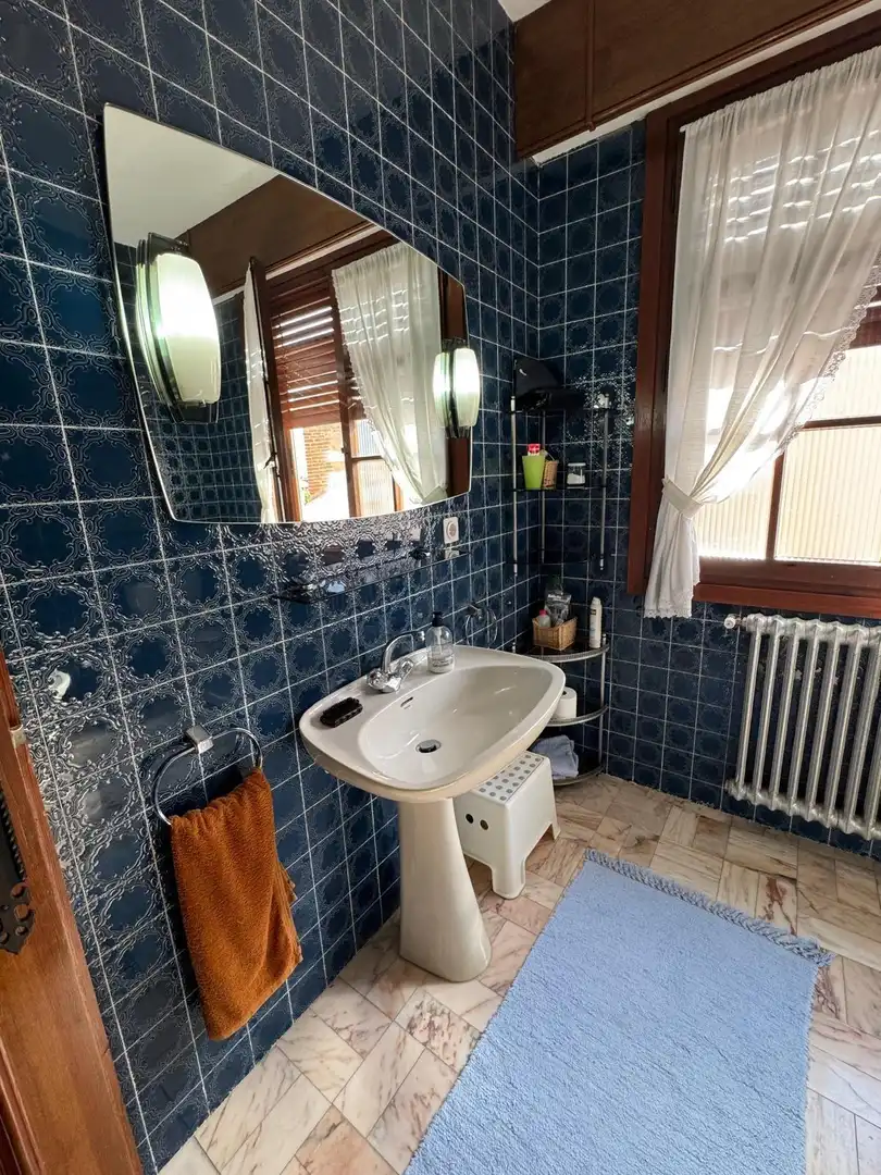 Bany de Casa o xalet en venda en Madrigal de las Altas Torres amb Calefacció