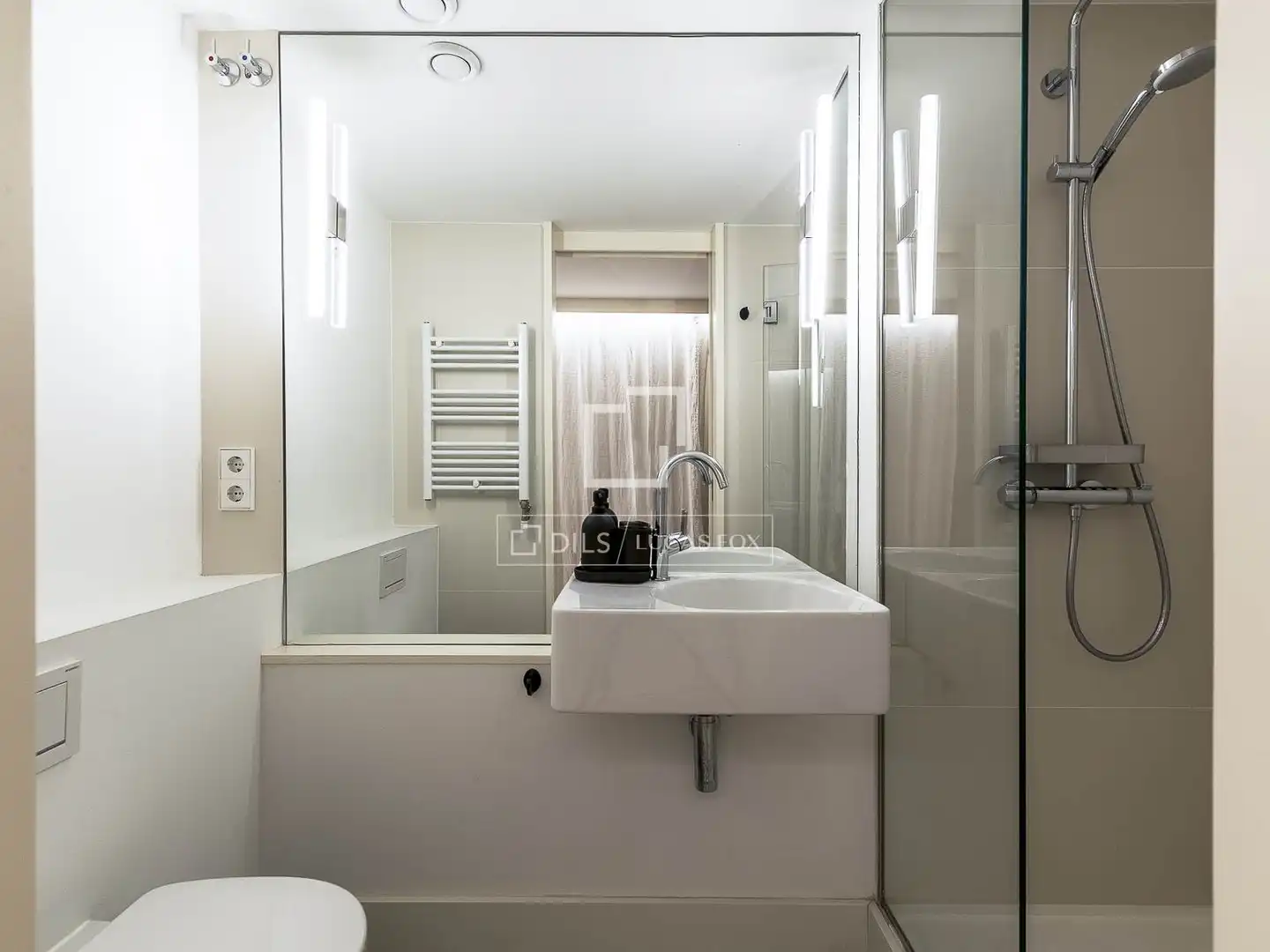 Baño de Piso en venta en Barcelona con Aire acondicionado, Calefacción y Parquet