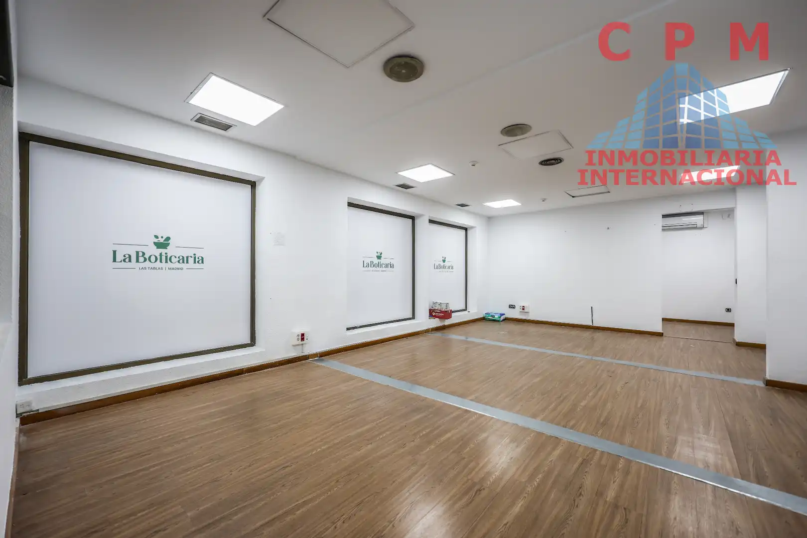 Geschaftsraum zur Miete in Alcobendas mit Klimaanlage, Heizung und Parkett