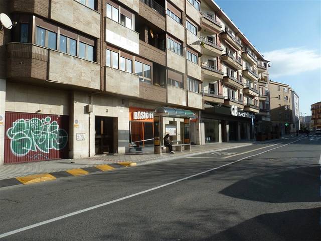 Garaje en Venta en Calle del Río Queiles en Milagrosa