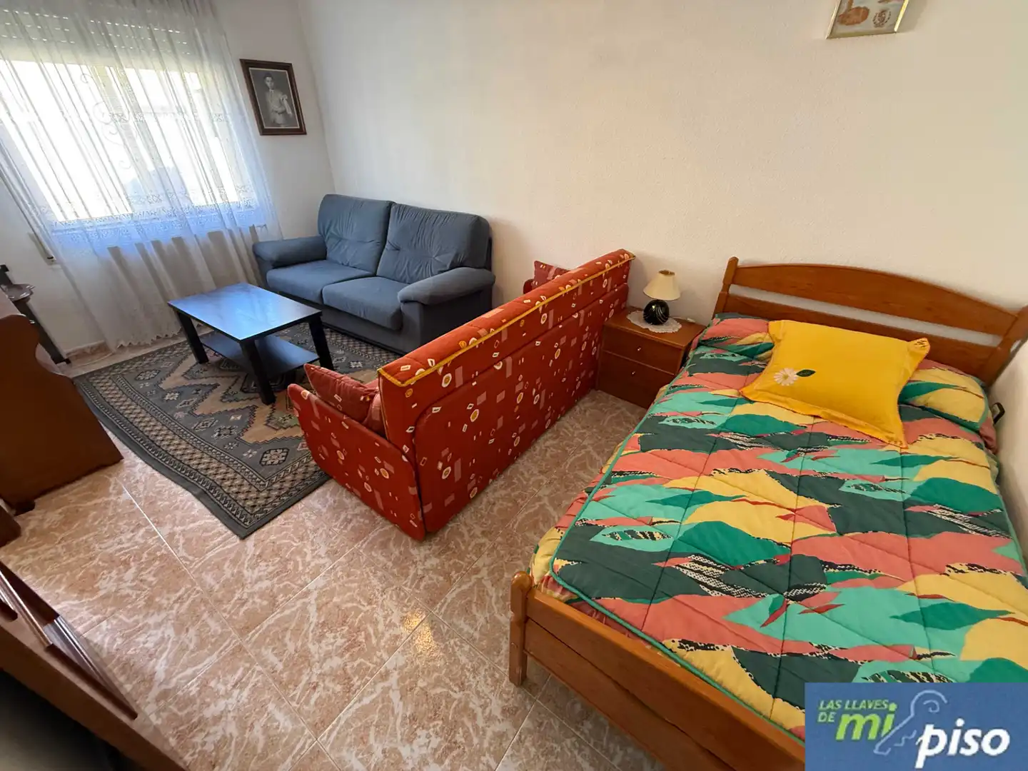 Dormitori de Casa o xalet en venda en Nava del Rey amb Calefacció, Jardí privat i Terrassa