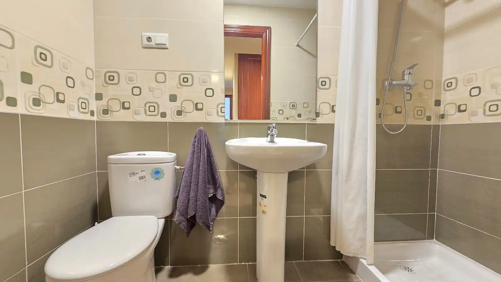 Bathroom of Flat for sale in El Pinillo 