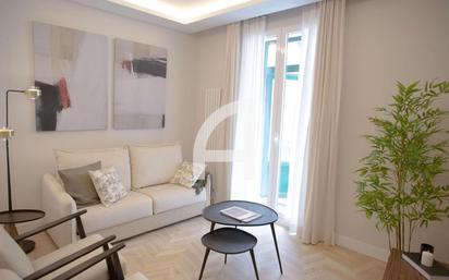 Living room of Flat for sale in  Madrid Capital  with Air Conditioner and Terrace