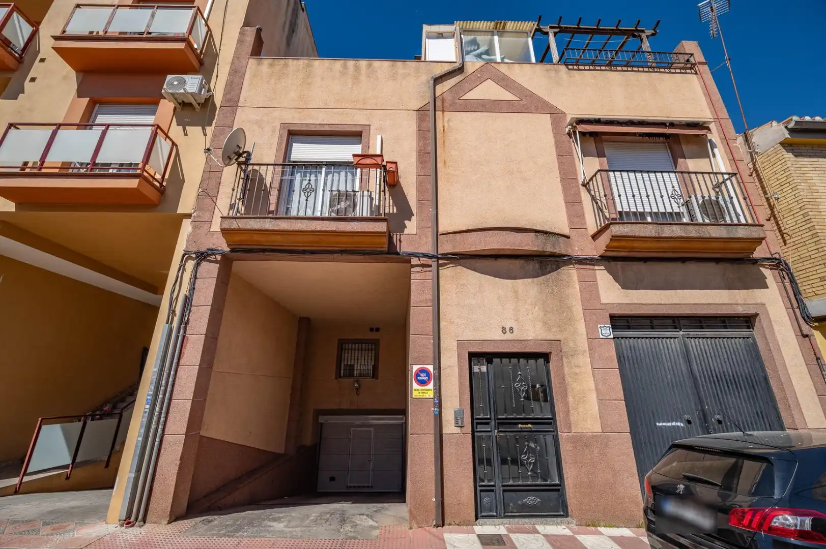 Vista exterior de Ático en venta en Armilla con Aire acondicionado, Trastero y Amueblado