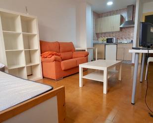 Study to rent in  Granada Capital