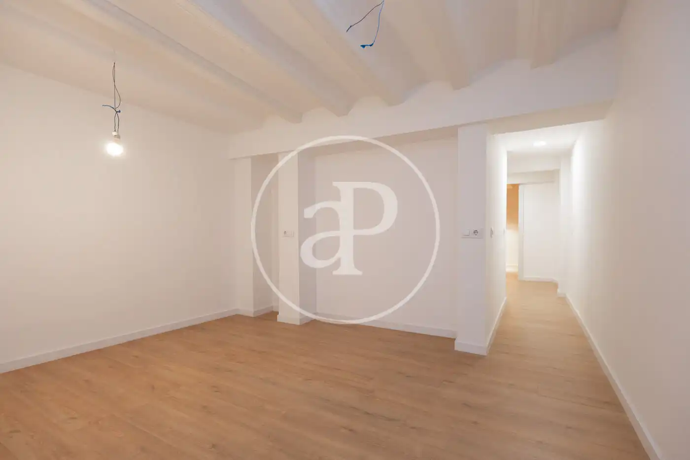 Wohnung zum Verkauf in Barcelona mit Klimaanlage und Heizung