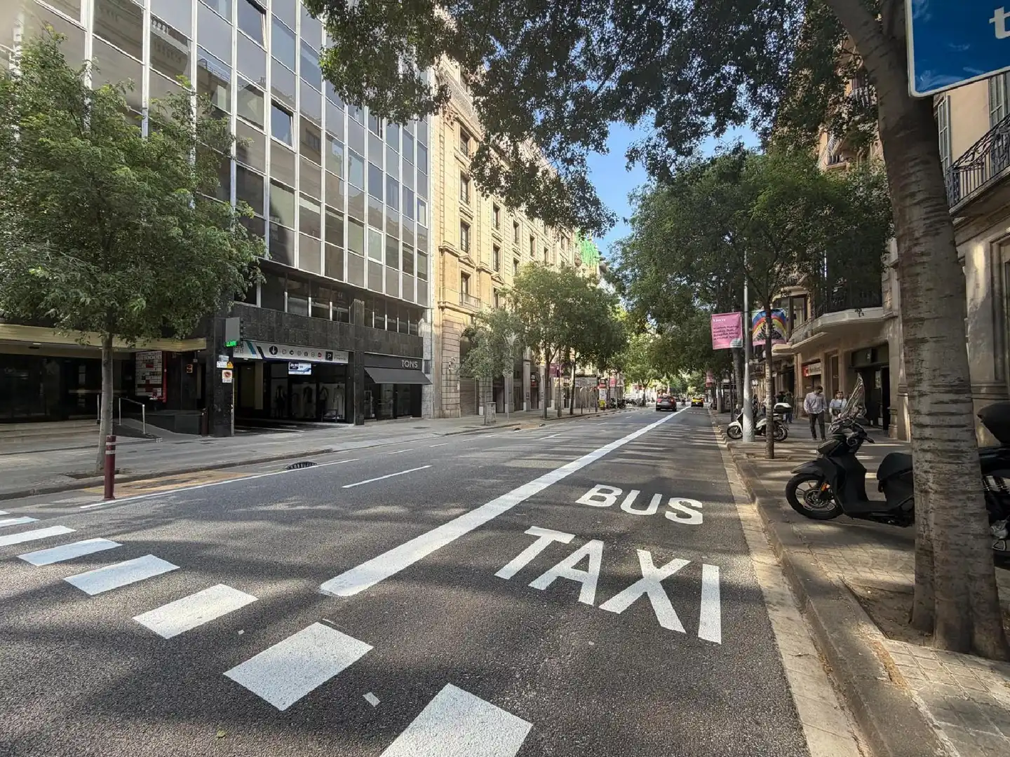 Außenansicht von Büro zum Verkauf in Barcelona