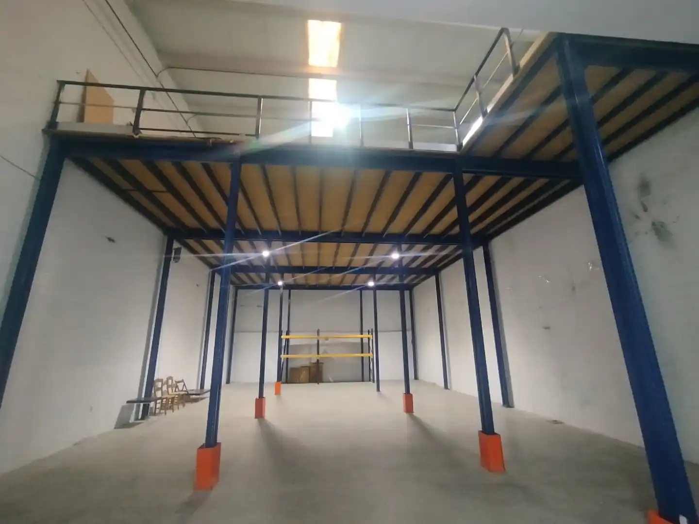 Fabrikhallen zur Miete in Tres Cantos mit Heizung