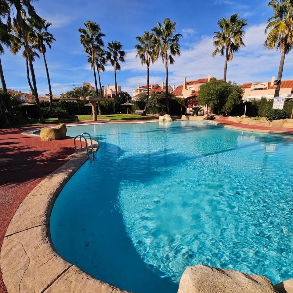 Piscina de Casa o xalet en venda en Santa Pola amb Aire condicionat, Jardí privat i Terrassa
