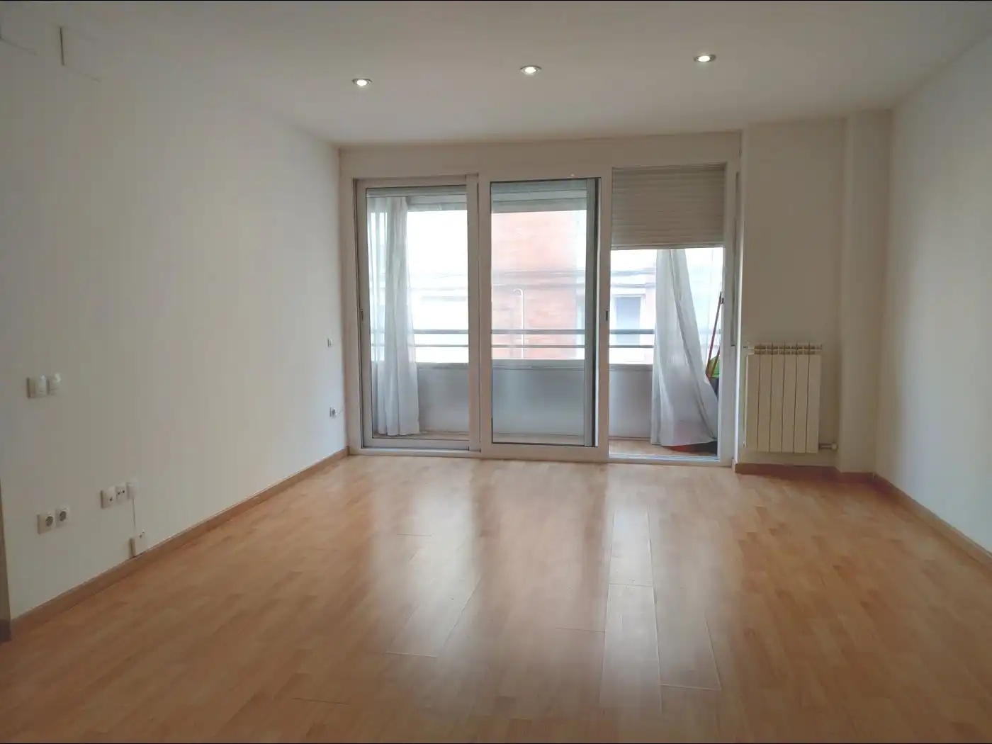 Flat with terrace to rent in Plaça Catalunya