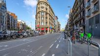 Vista exterior de Pis en venda en  Barcelona Capital amb Aire condicionat, Calefacció i Parquet