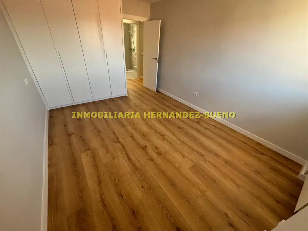 Flat for sale in Salamanca  with Air Conditioner, Heating and Balcony