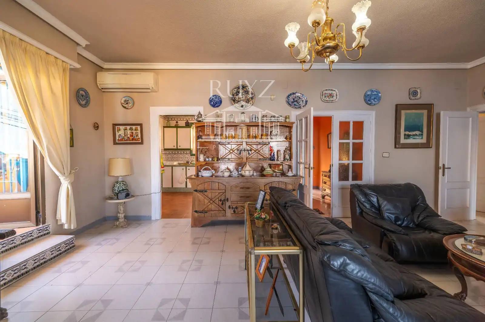 Sala de estar de Casa o chalet en venta en Salobreña con Aire acondicionado, Calefacción y Terraza
