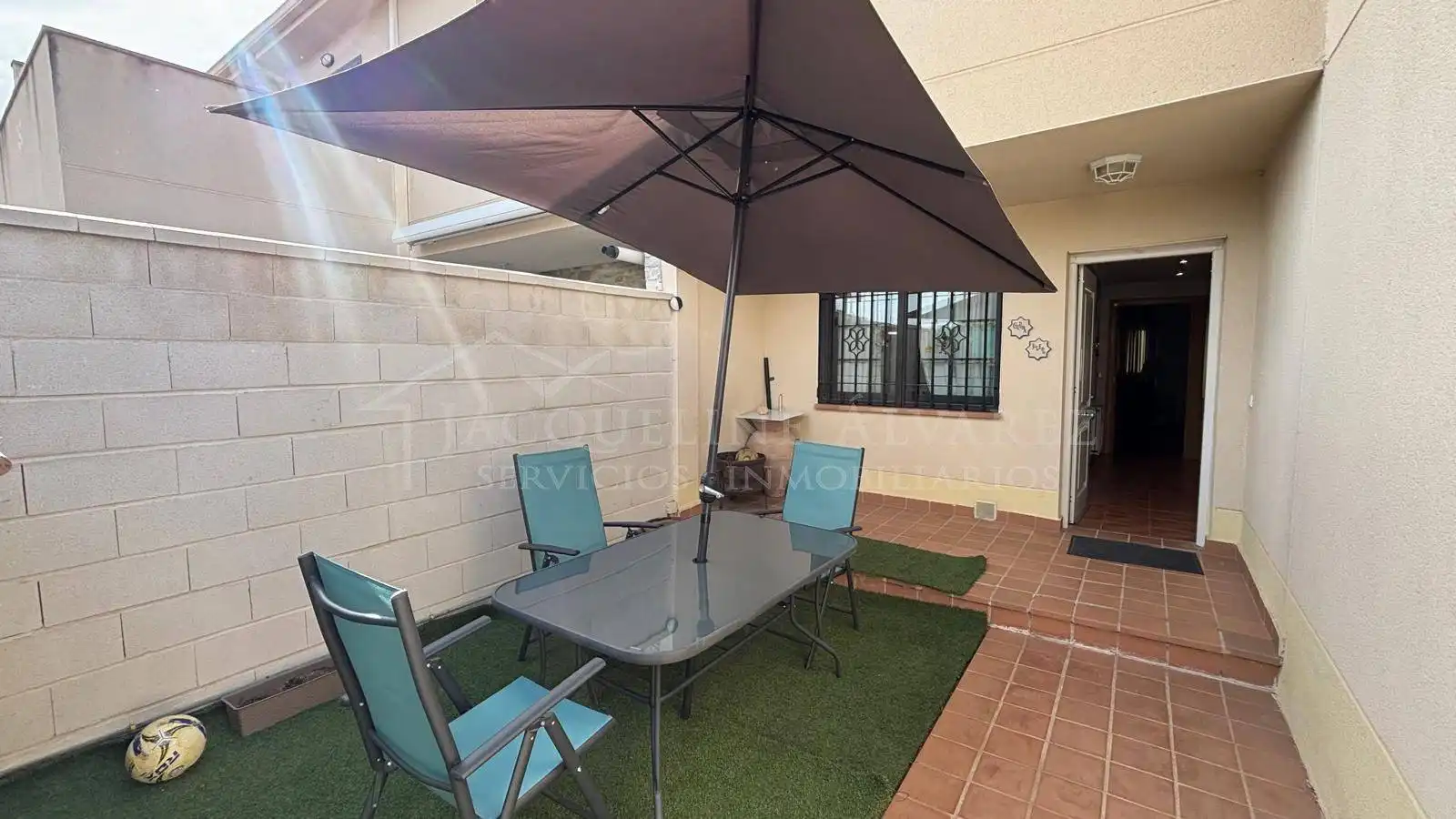 Terraced house with terrace for sale in La Montaña - El Cortijo, imagen 3