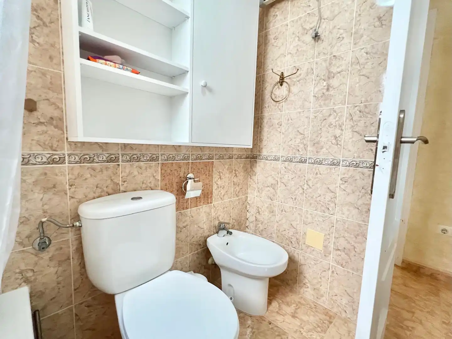 Baño de Ático de alquiler en Torrevieja con Aire acondicionado, Calefacción y Terraza