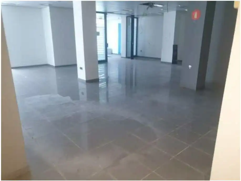 Local comercial en alquiler en Av los Remedios, imagen 27
