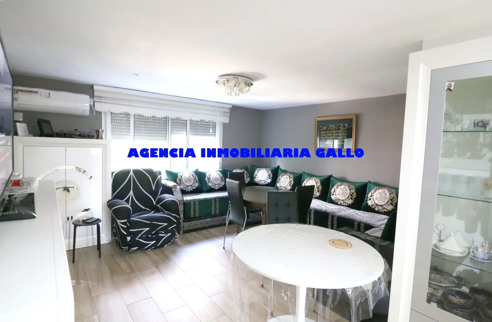 Sala de estar de Piso en venta en Sevilla con Aire acondicionado