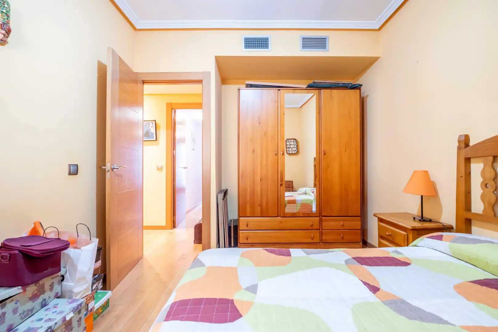 Bedroom of Houses for sale in Zaragoza  with Air Conditioner and Heating