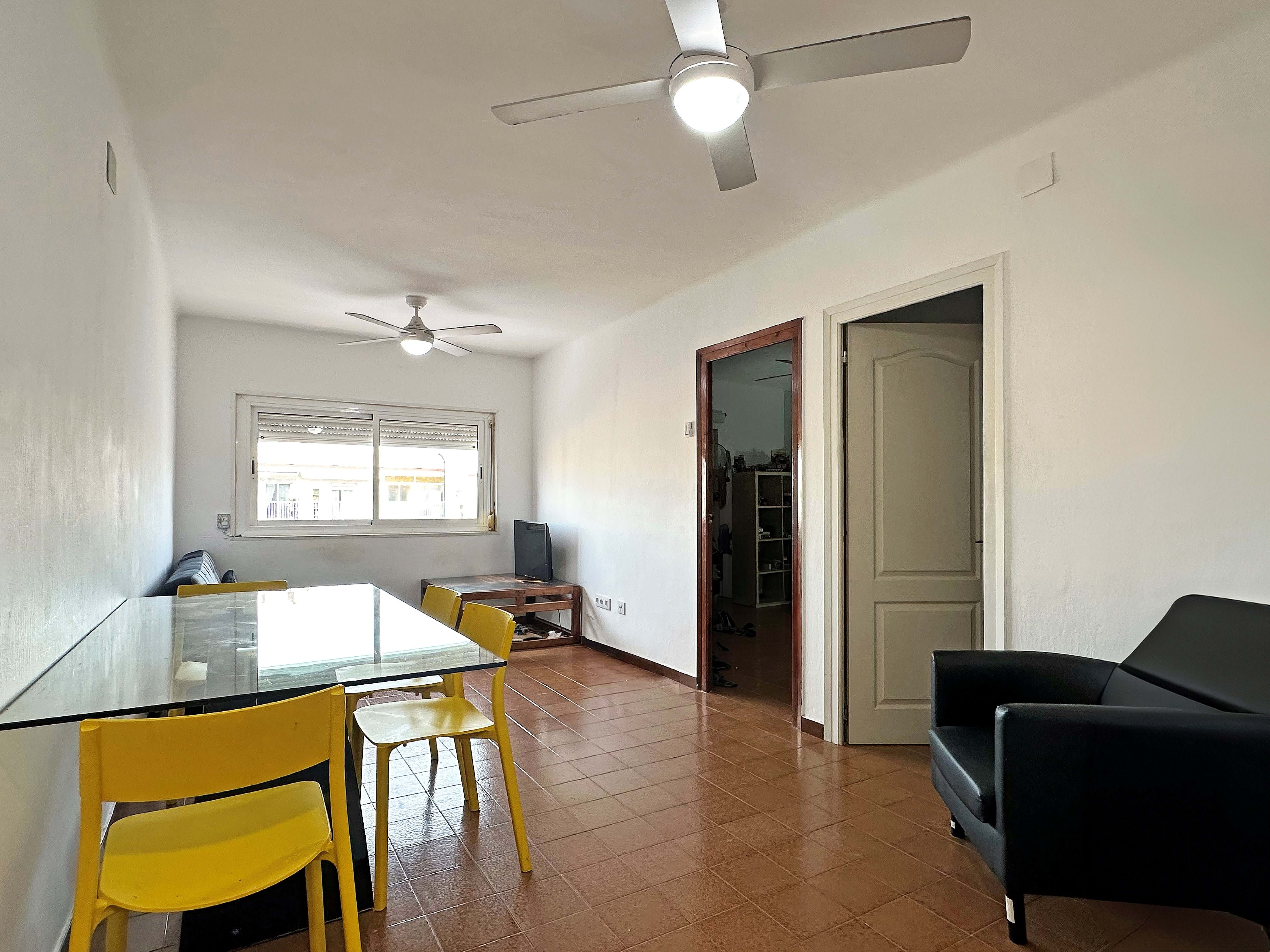 Living room of Flat for sale in Vilanova i la Geltrú