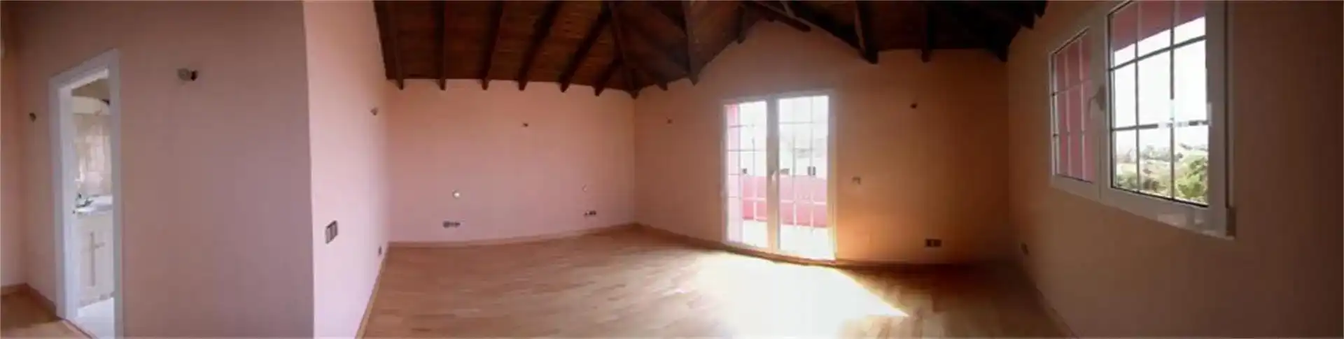 Sala d'estar de Casa o xalet en venda en Estepona amb Aire condicionat, Piscina i Balcó