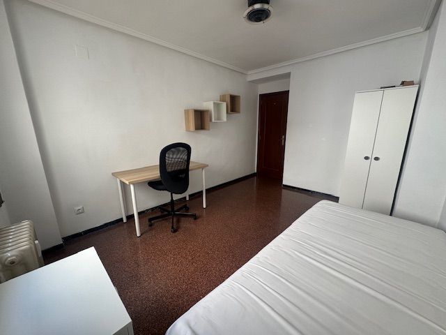 Dormitori de Pis de lloguer en Alcoy / Alcoi amb Calefacció, Terrassa i Moblat