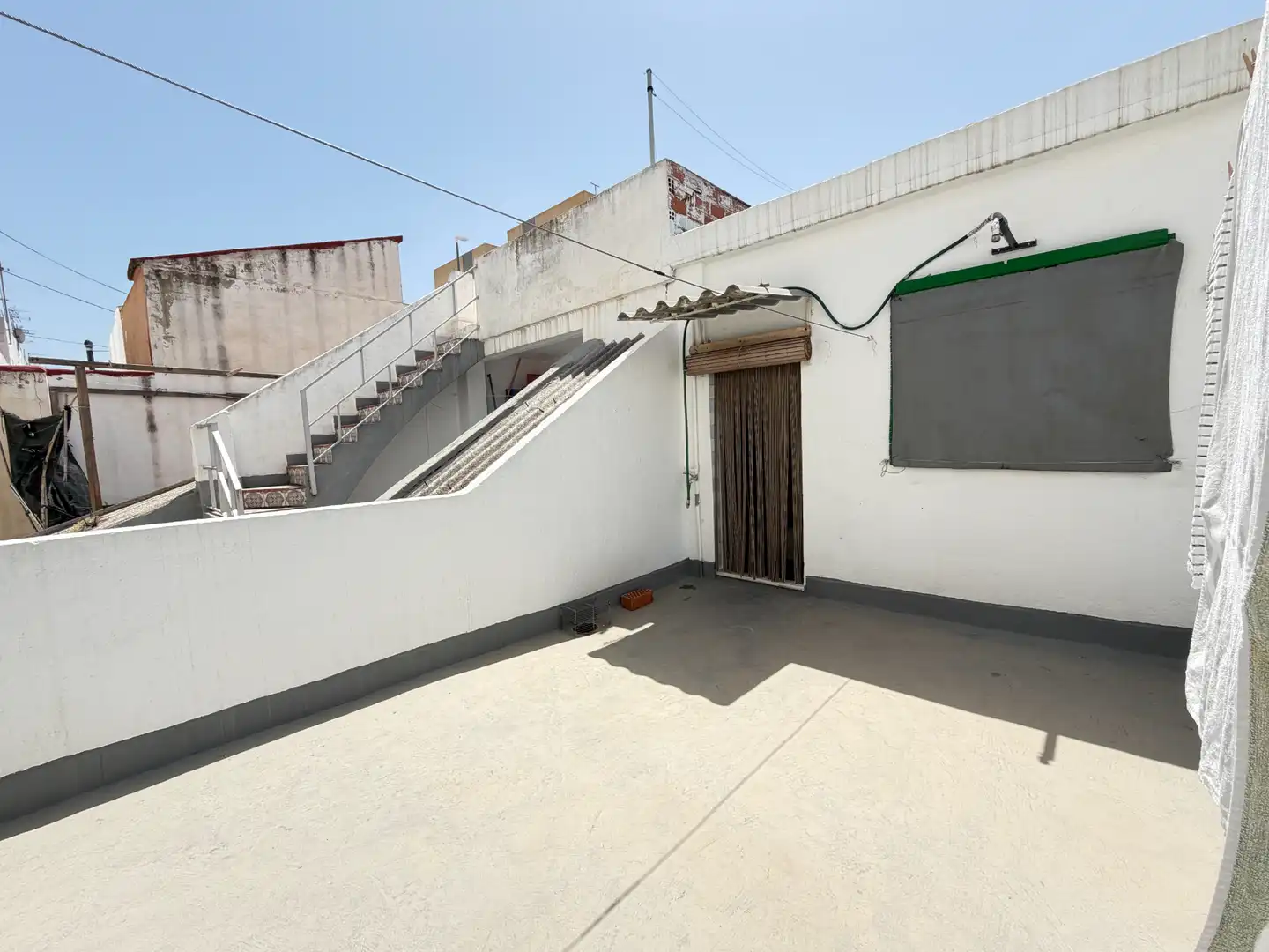 Vista exterior de Piso en venta en Carlet con Terraza, Trastero y Amueblado