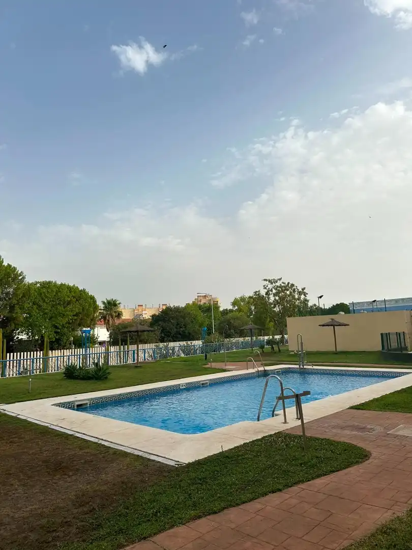 Piscina de Estudi en venda en Sevilla