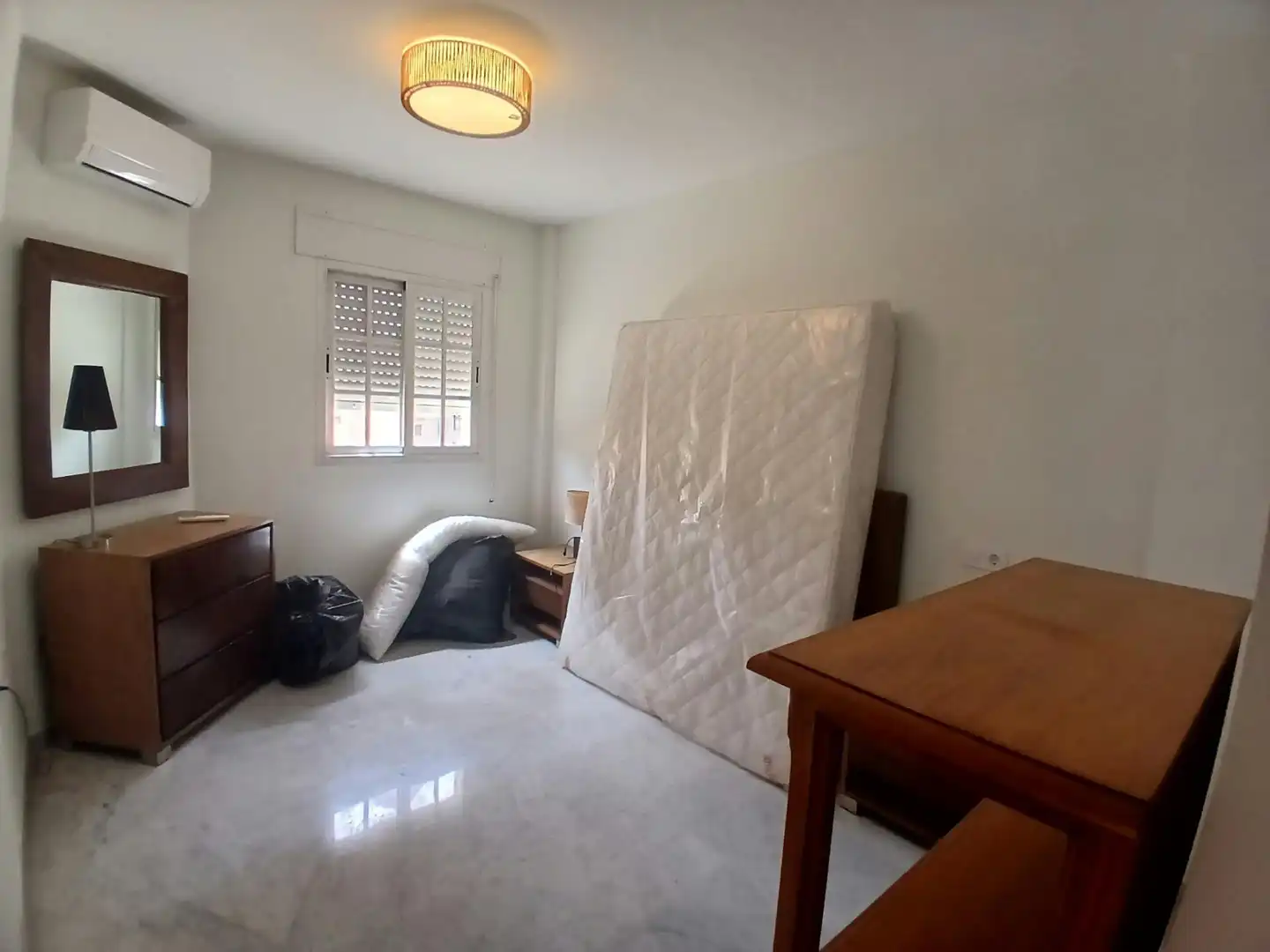 Schlafzimmer von Wohnung zur Miete in Málaga mit Klimaanlage und Alarm