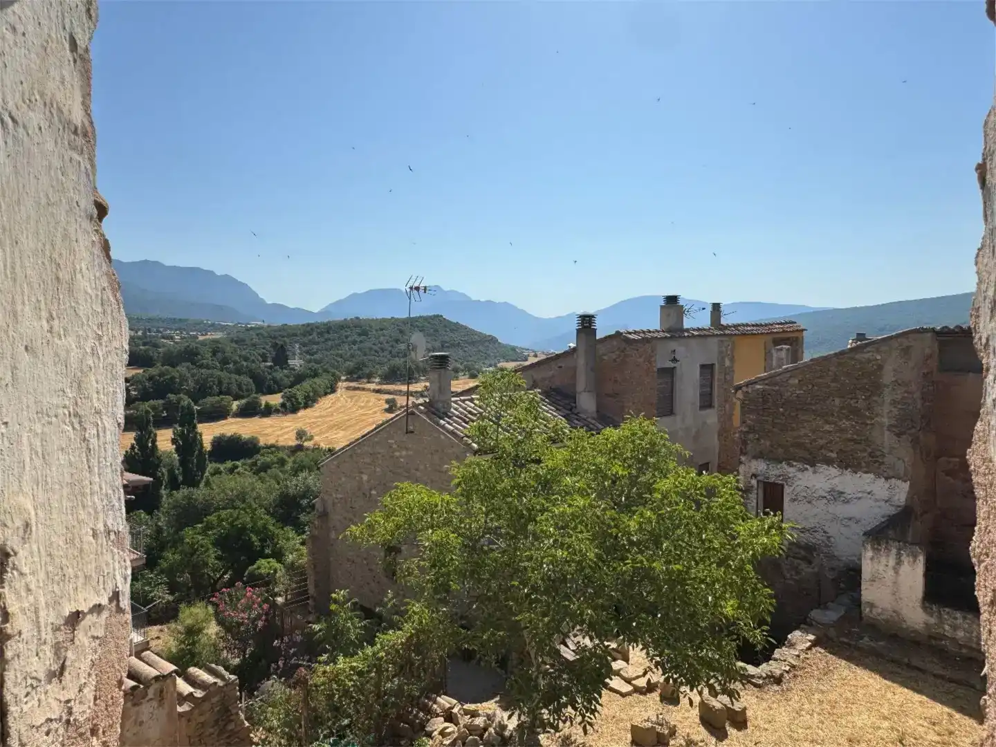 Vista exterior de Casa adosada en venda en Àger