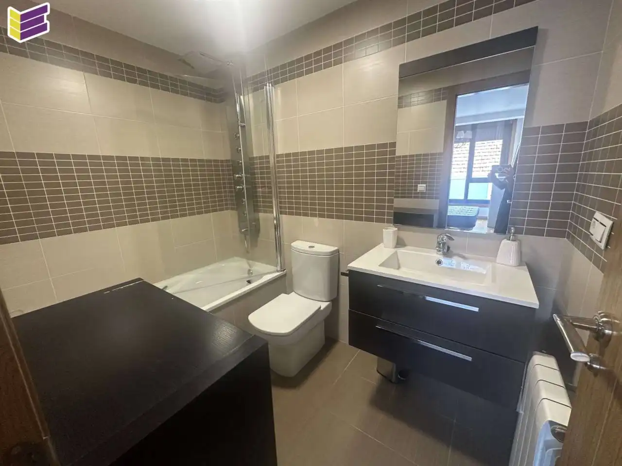 Badezimmer von Wohnung zur Miete in O Porriño   mit Heizung, Abstellraum und Möbliert