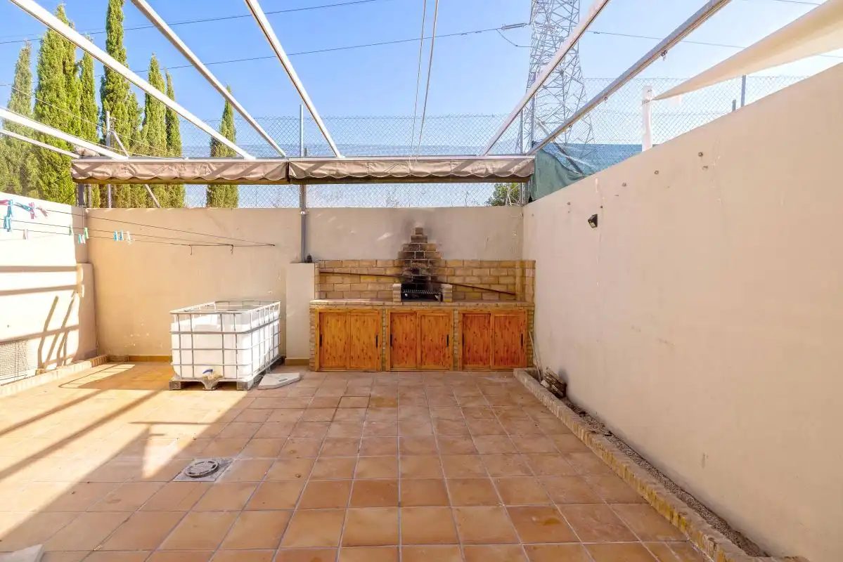 Terraza de Casa adosada en venta en Valencina de la Concepción con Aire acondicionado, Calefacción y Terraza
