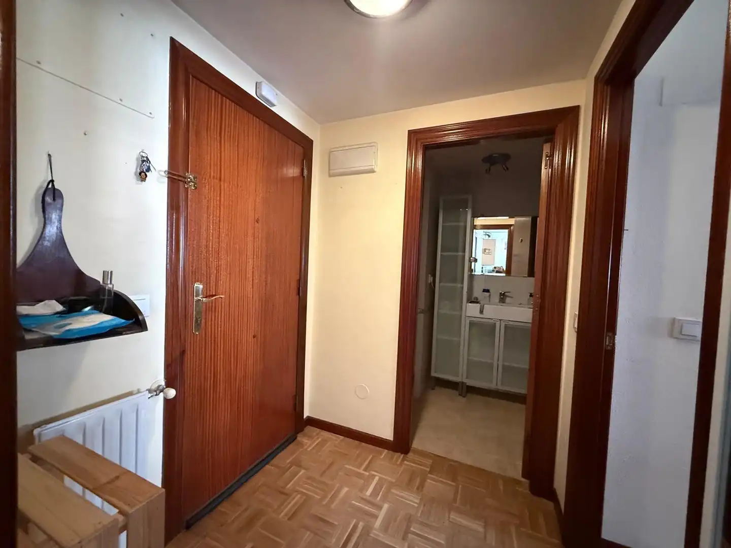 Piso en venta en Oviedo  con Calefacción, Trastero y Amueblado