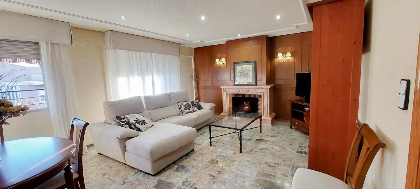 Sala de estar de Piso de alquiler en Elche / Elx con Amueblado y Balcón