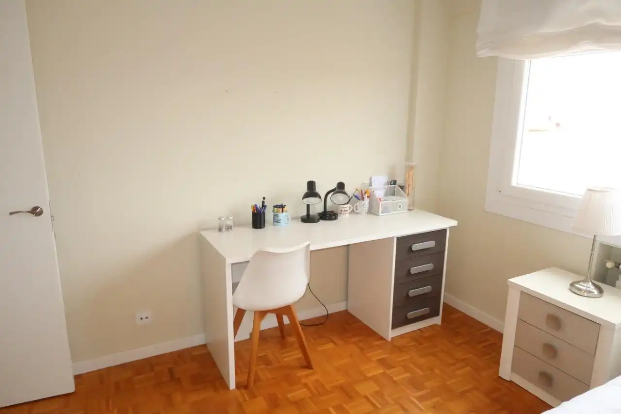 Dormitori de Pis en venda en A Coruña Capital  amb Aire condicionat, Calefacció i Parquet