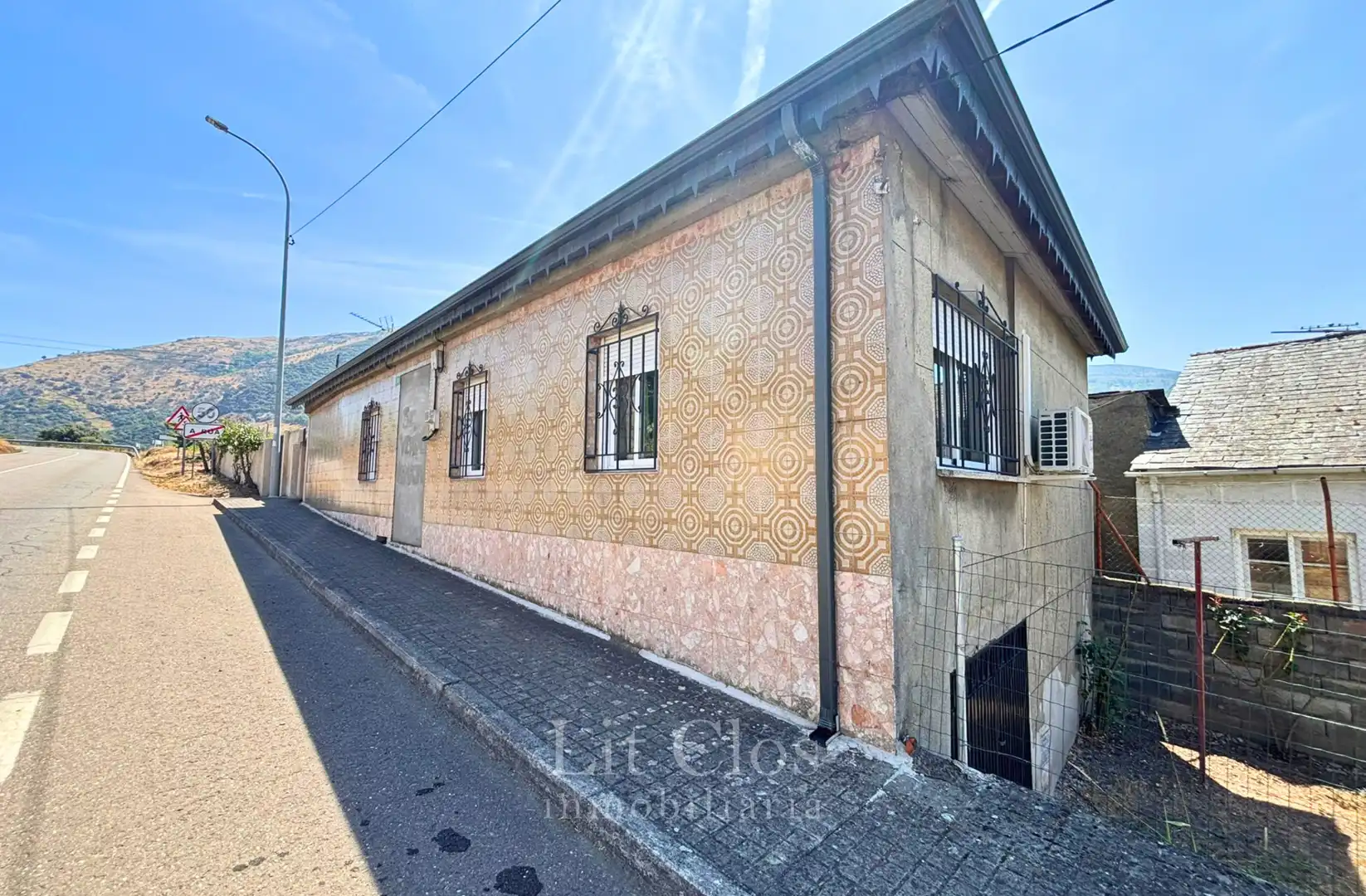Exterior view of Country homes for sale in A Rúa   with Air Conditioner, Heating and Private garden