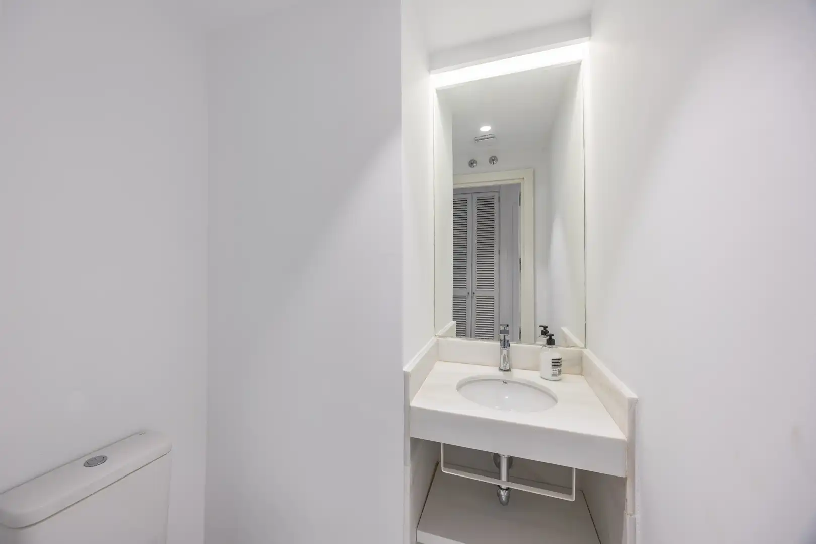Bathroom of Detached homes for sale in Sotogrande  with Air Conditioner, Private garden and Terrace