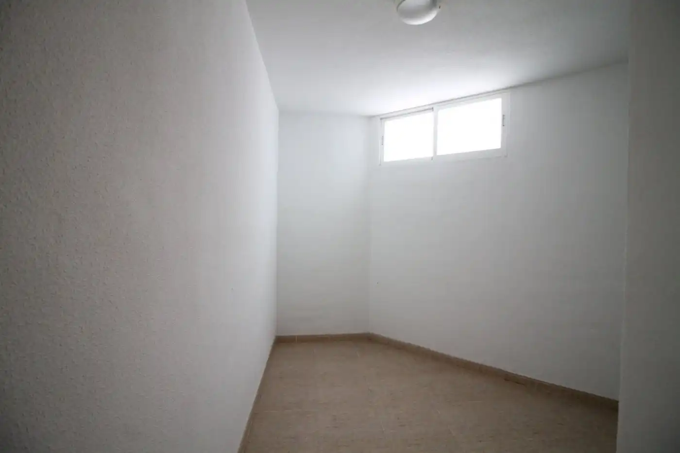 Flat for sale in Alicante / Alacant  with Air Conditioner, Heating and Storage room