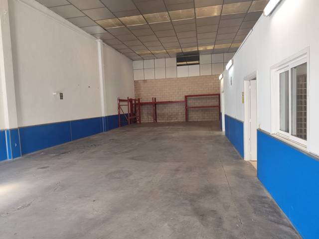 Nave industrial en Venta en Santa María de Benquerencia