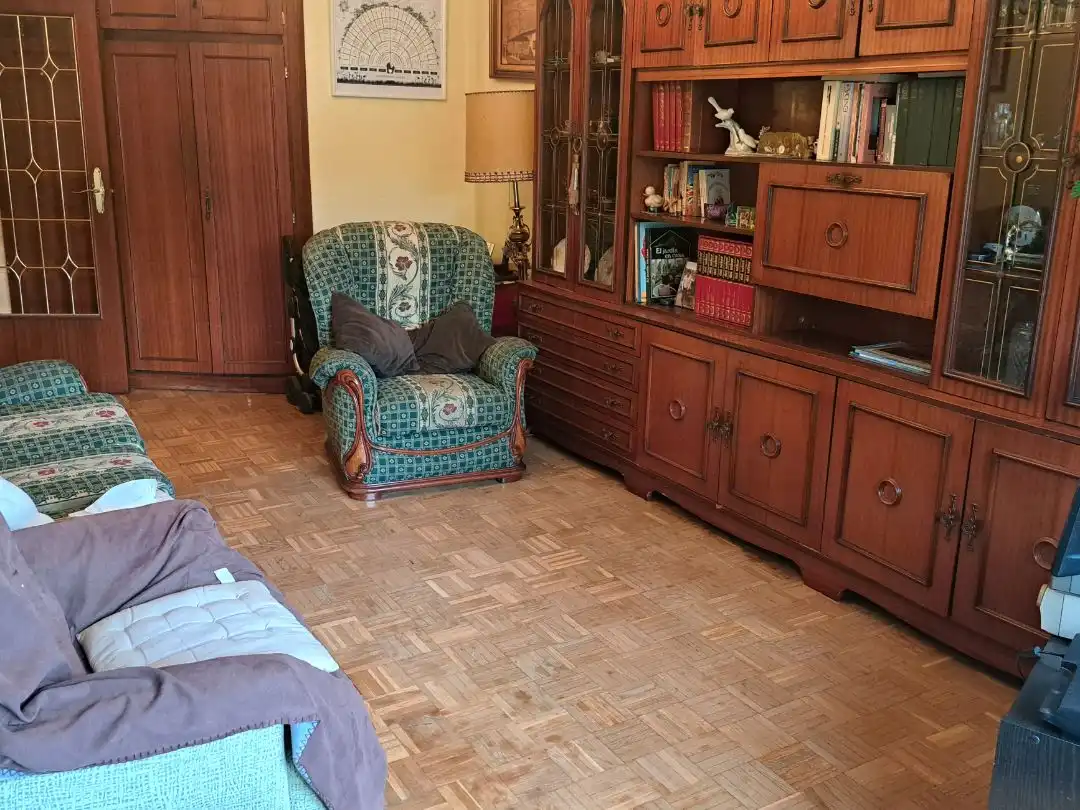Sala d'estar de Pis en venda en Vitoria - Gasteiz amb Terrassa i Balcó