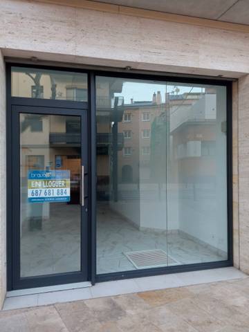 Local comercial en Alquiler en Avinguda de Juli Garreta, 29 en Centre