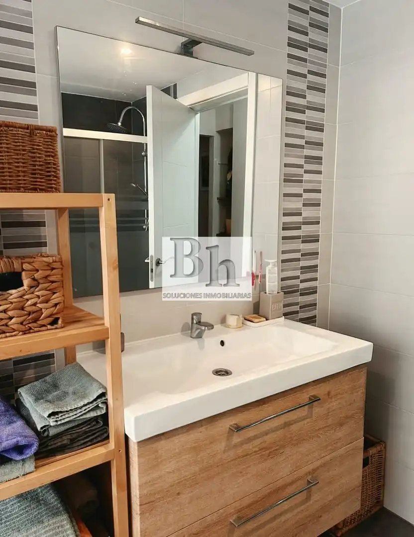 Baño de Piso en venta en Málaga con Aire acondicionado