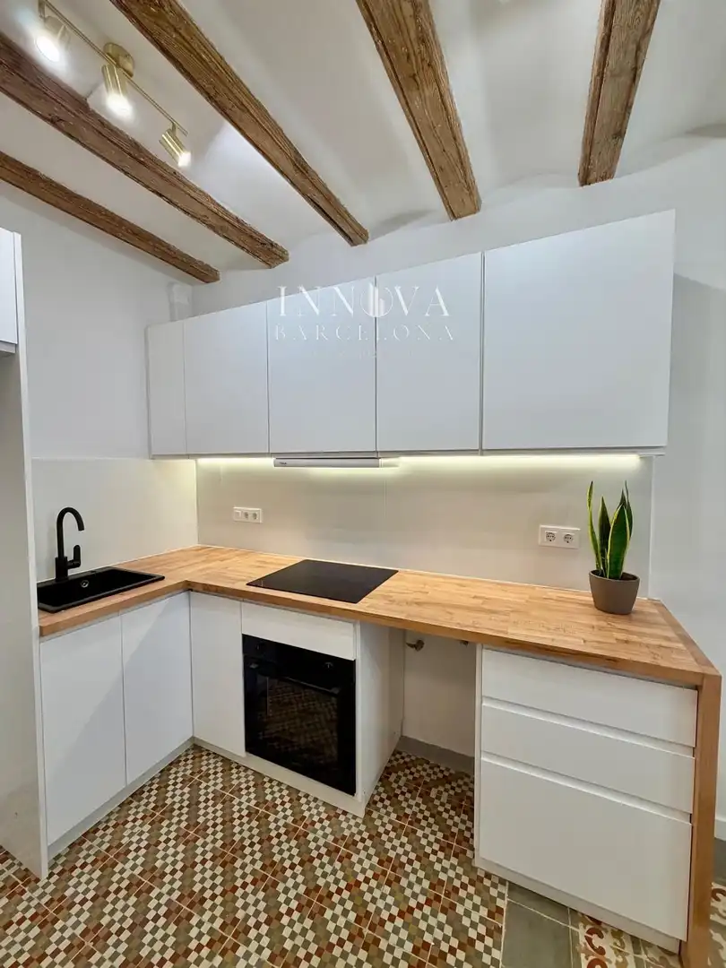 Cocina de Piso en venta en Barcelona con Aire acondicionado