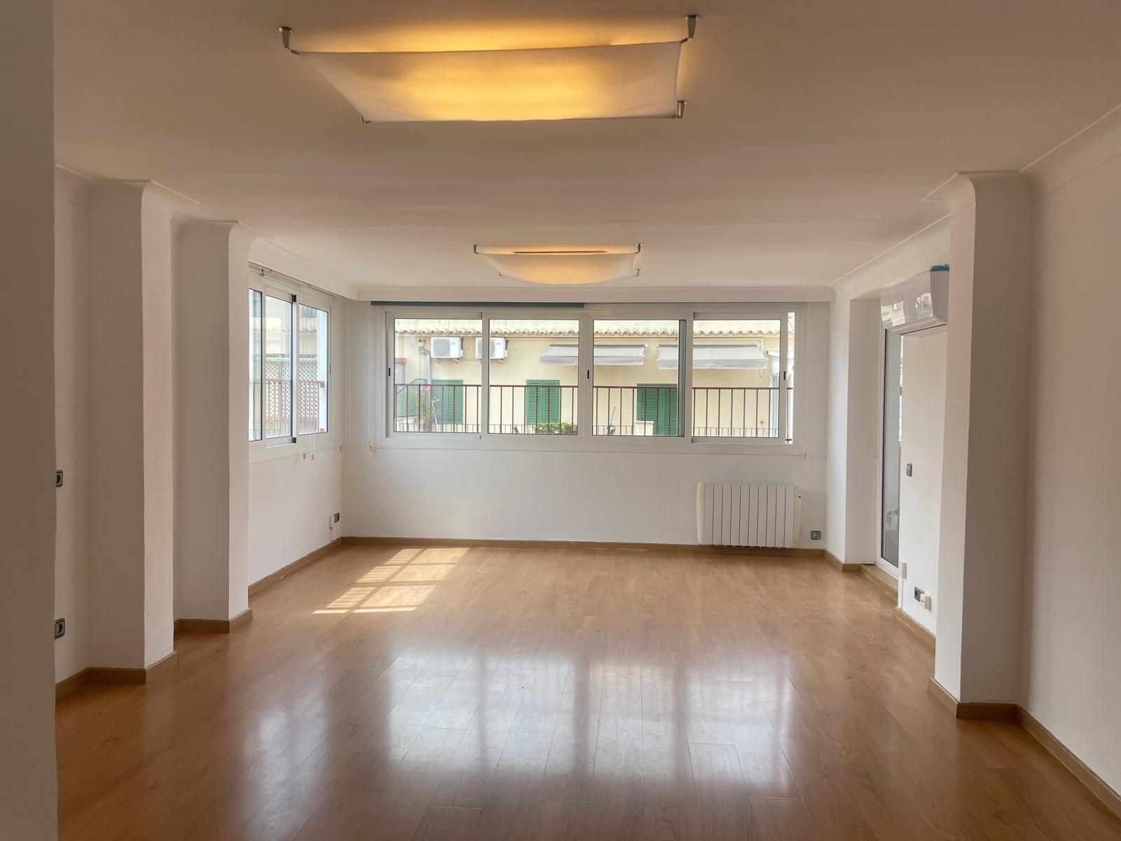 Flat to rent in  Palma de Mallorca  with Air Conditioner, Heating and Parquet flooring